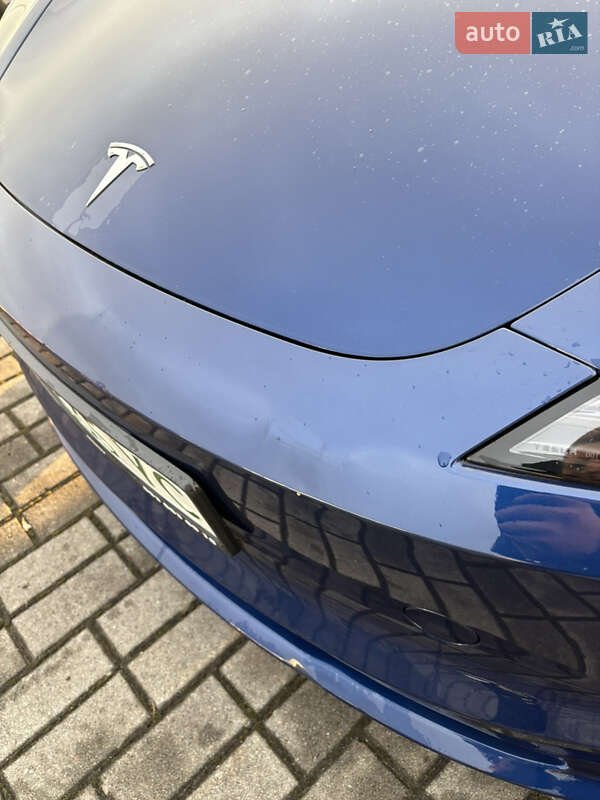 Седан Tesla Model 3 2024 в Львове