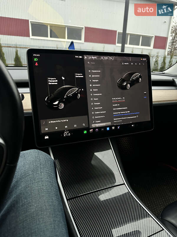 Седан Tesla Model 3 2019 в Луцке