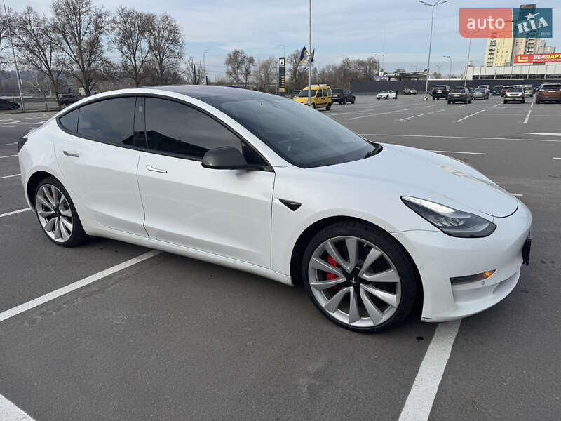 Седан Tesla Model 3 2018 в Киеве