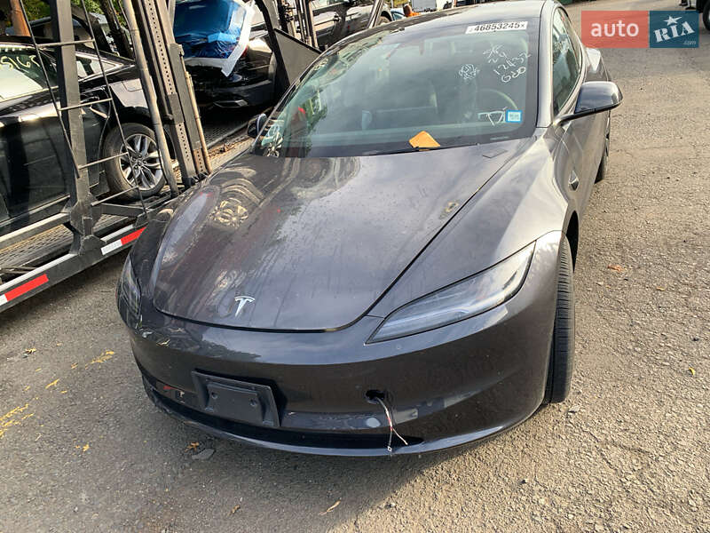 Седан Tesla Model 3 2024 в Хмельницькому