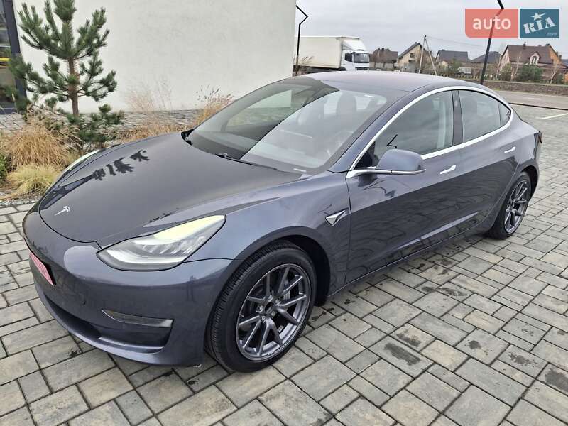 Седан Tesla Model 3 2018 в Луцке фото Седан Tesla Model 3 2018 в Луцке