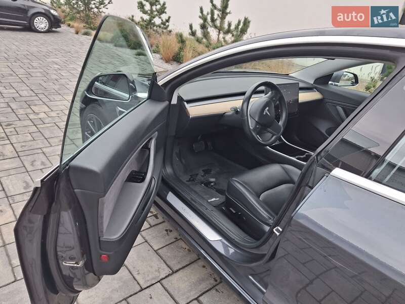 Седан Tesla Model 3 2018 в Луцке фото 2 Седан Tesla Model 3 2018 в Луцке
