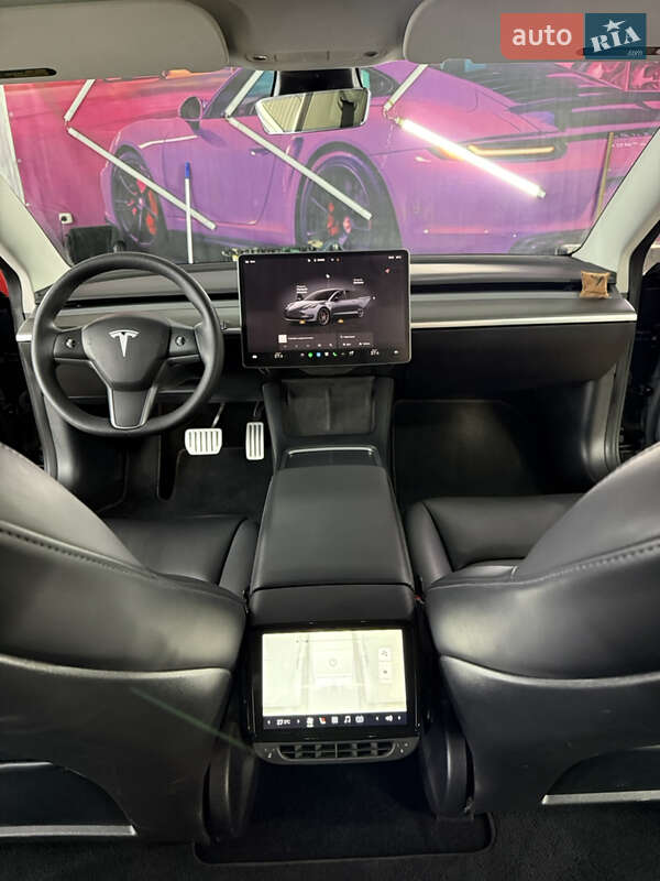 Седан Tesla Model 3 2022 в Києві