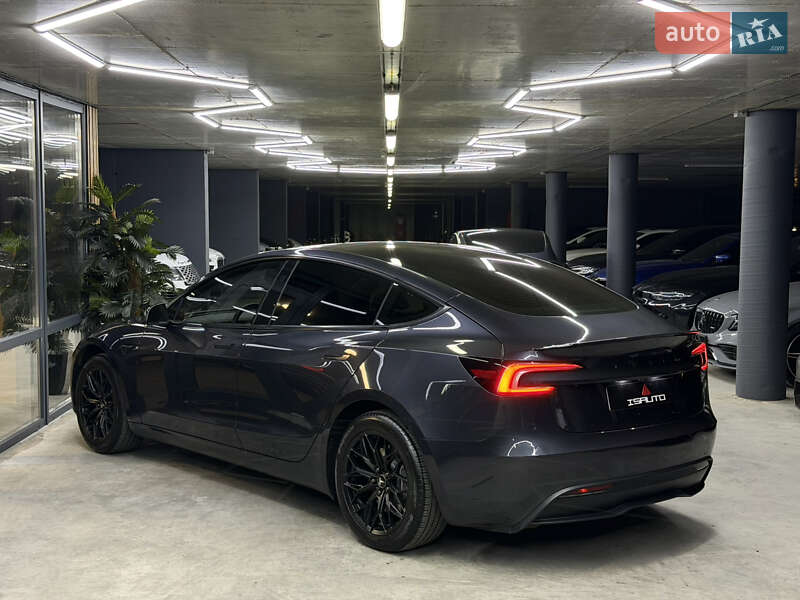 Седан Tesla Model 3 2024 в Одессе