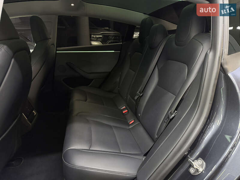 Седан Tesla Model 3 2024 в Одессе