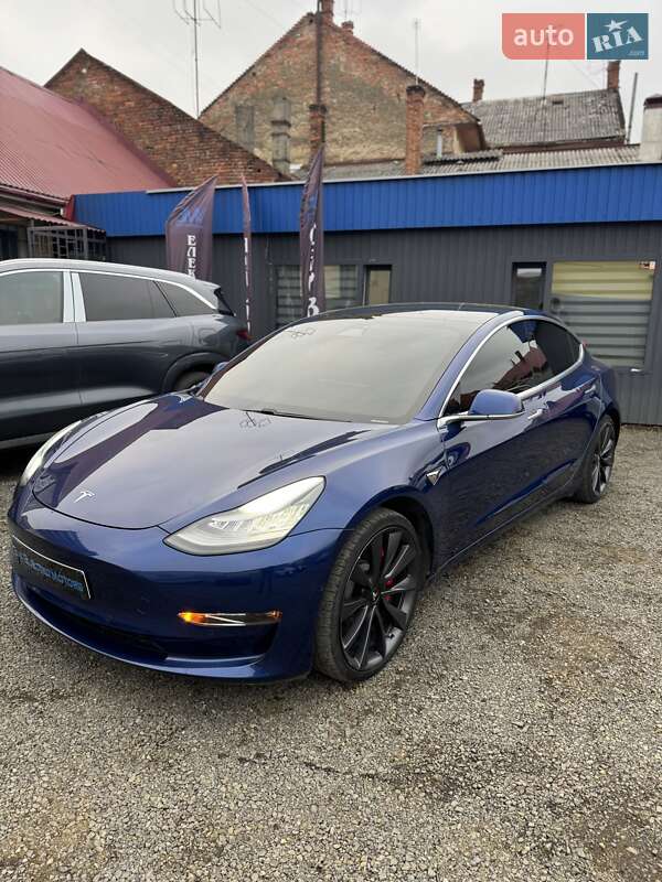 Tesla Model 3 2020