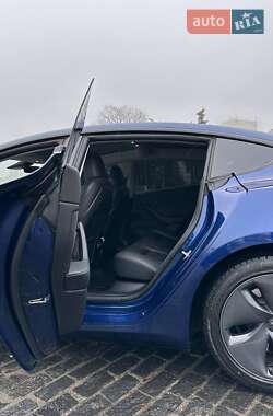 Седан Tesla Model 3 2020 в Харькове