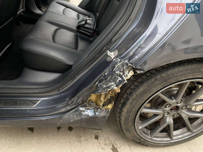 Седан Tesla Model 3 2021 в Луцке