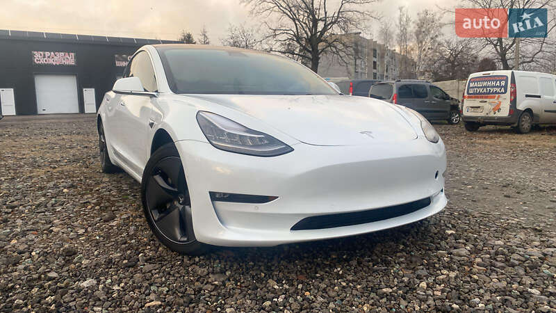 Tesla Model 3 2018