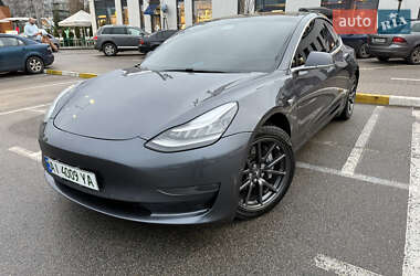 Седан Tesla Model 3 2018 в Киеве