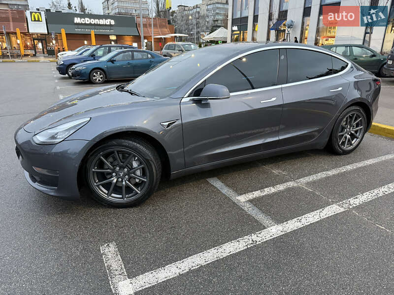 Седан Tesla Model 3 2018 в Києві фото 14 Седан Tesla Model 3 2018 в Києві
