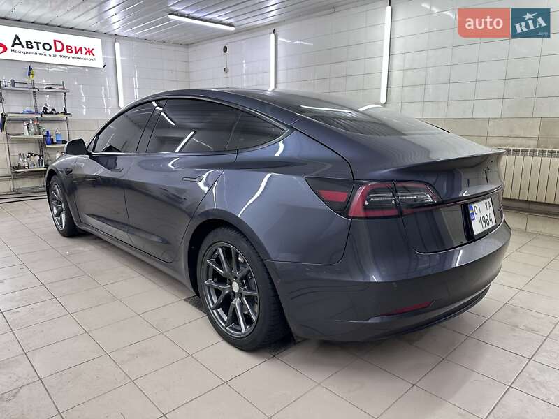 Седан Tesla Model 3 2022 в Сумах