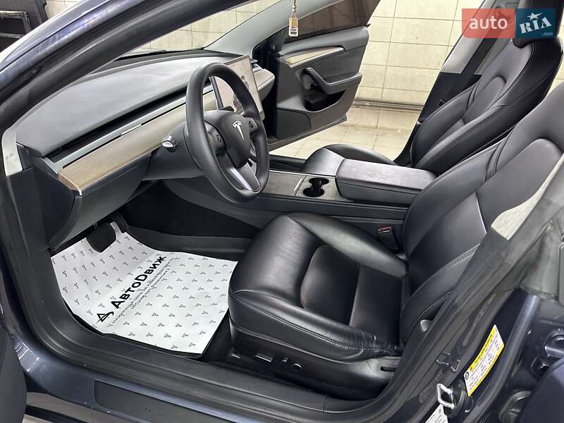 Седан Tesla Model 3 2022 в Сумах