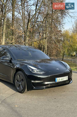 Седан Tesla Model 3 2023 в Киеве