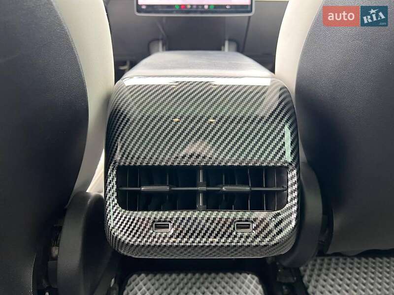 Седан Tesla Model 3 2019 в Львові фото 33 Седан Tesla Model 3 2019 в Львові