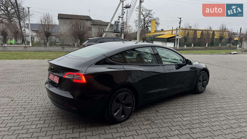 Седан Tesla Model 3 2023 в Луцке