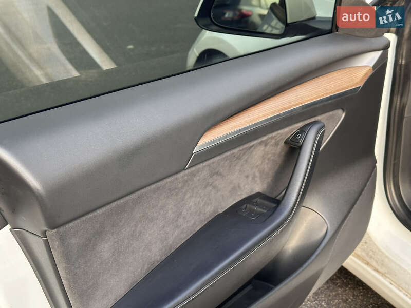 Седан Tesla Model 3 2022 в Чернигове фото 15 Седан Tesla Model 3 2022 в Чернигове