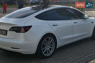 Седан Tesla Model 3 2021 в Одесі