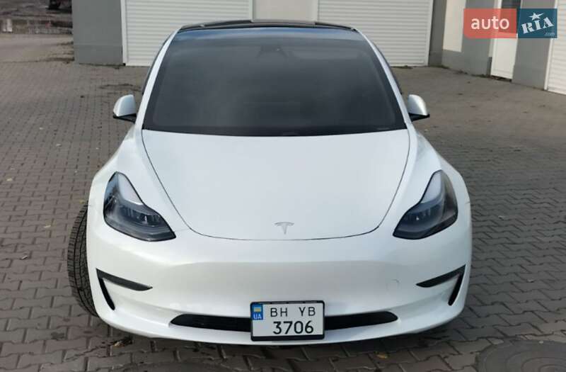 Седан Tesla Model 3 2021 в Одессе