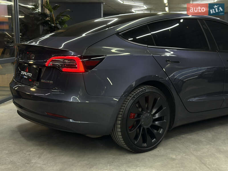 Седан Tesla Model 3 2021 в Одессе