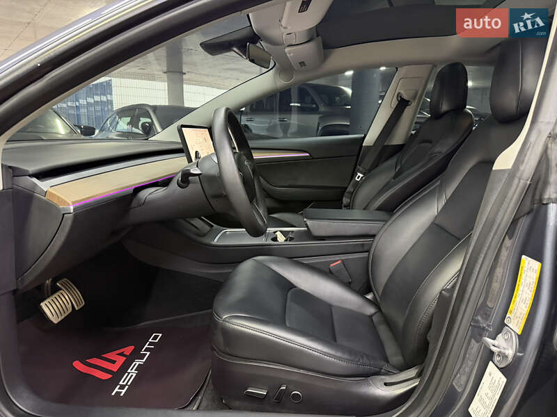 Седан Tesla Model 3 2021 в Одессе