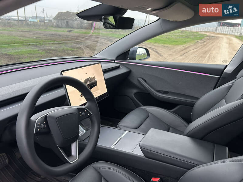 Седан Tesla Model 3 2024 в Одесі