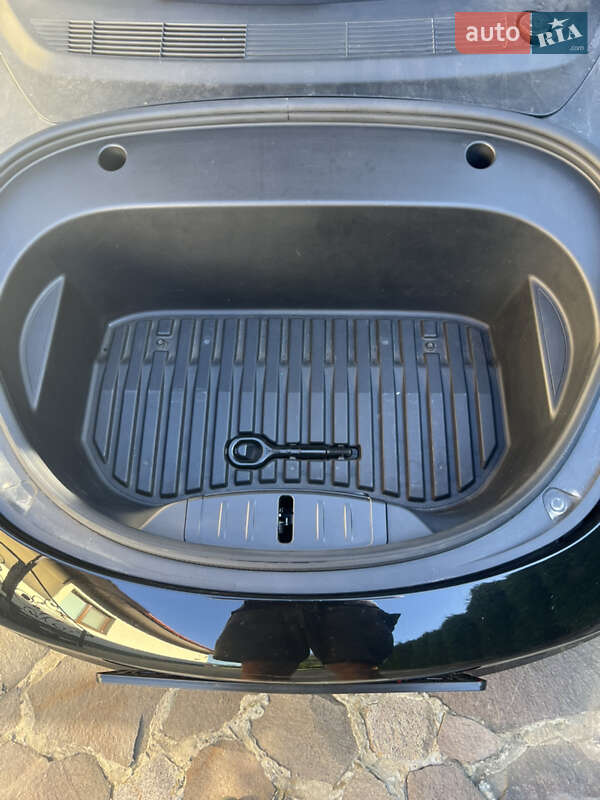 Седан Tesla Model 3 2022 в Ужгороде фото 9 Седан Tesla Model 3 2022 в Ужгороде