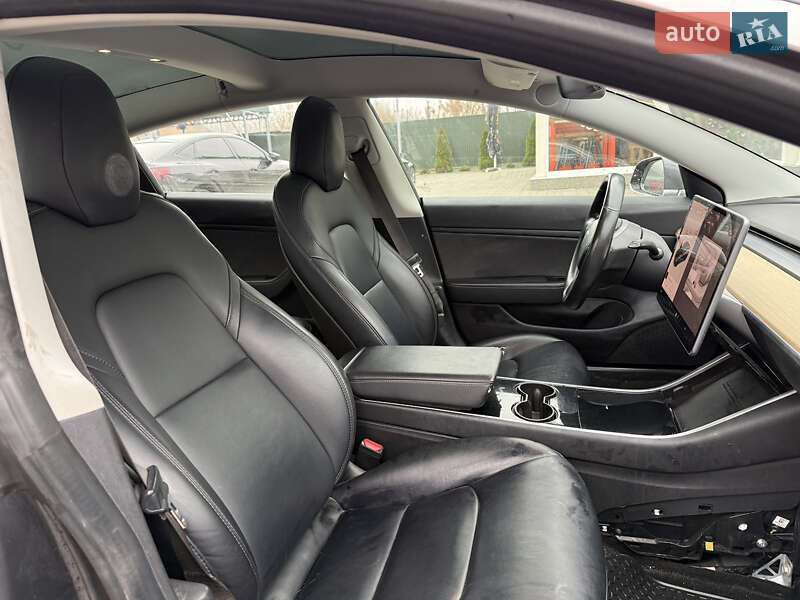 Седан Tesla Model 3 2018 в Владимире