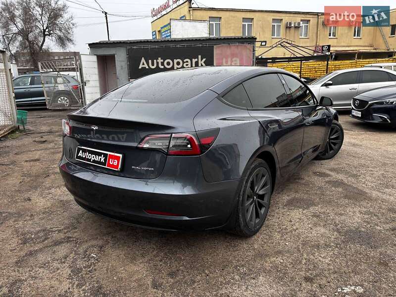 Седан Tesla Model 3 2022 в Запорожье