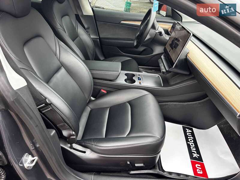 Седан Tesla Model 3 2022 в Запорожье