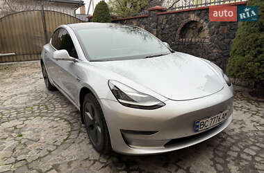 Седан Tesla Model 3 2018 в Львове