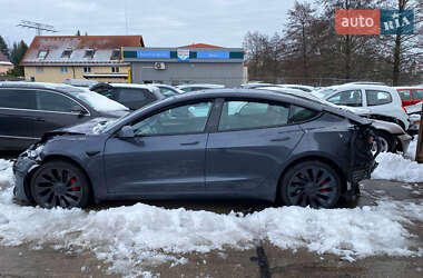 Седан Tesla Model 3 2021 в Киеве