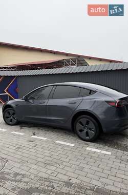 Седан Tesla Model 3 2023 в Кременчуці