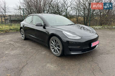 Седан Tesla Model 3 2022 в Львові