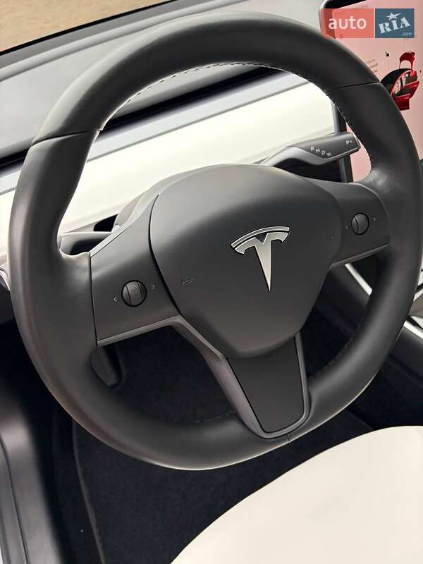 Седан Tesla Model 3 2018 в Луцьку