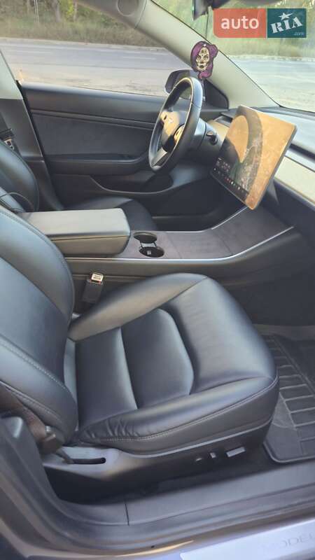 Седан Tesla Model 3 2020 в Тернополе фото 10 Седан Tesla Model 3 2020 в Тернополе