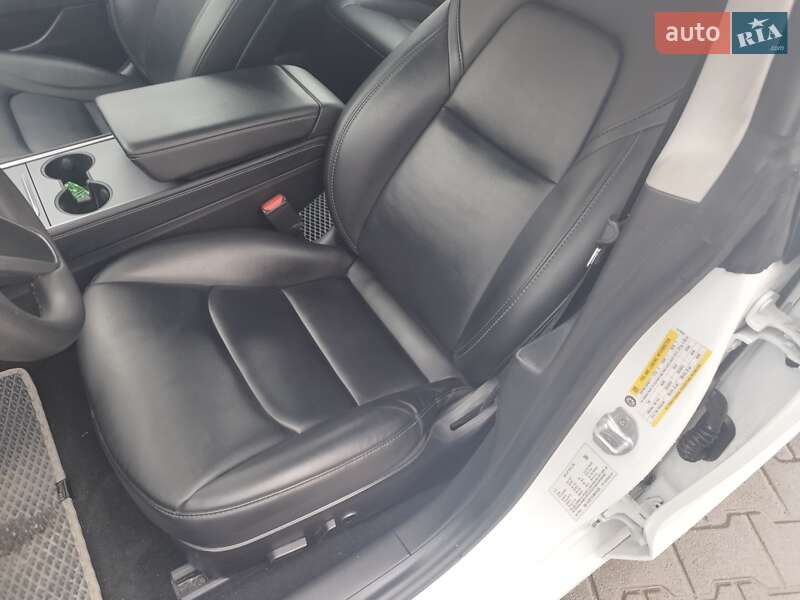 Седан Tesla Model 3 2021 в Львове фото 16 Седан Tesla Model 3 2021 в Львове