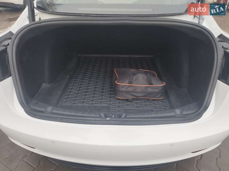 Седан Tesla Model 3 2021 в Львове фото 22 Седан Tesla Model 3 2021 в Львове