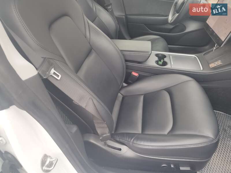 Седан Tesla Model 3 2021 в Львове фото 28 Седан Tesla Model 3 2021 в Львове