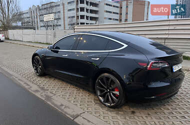 Седан Tesla Model 3 2019 в Киеве