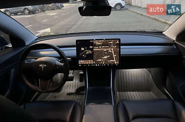 Седан Tesla Model 3 2019 в Киеве