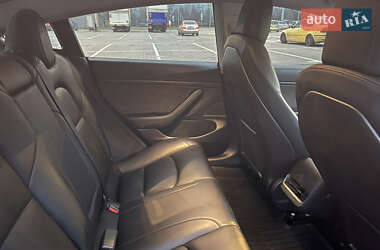Седан Tesla Model 3 2019 в Киеве