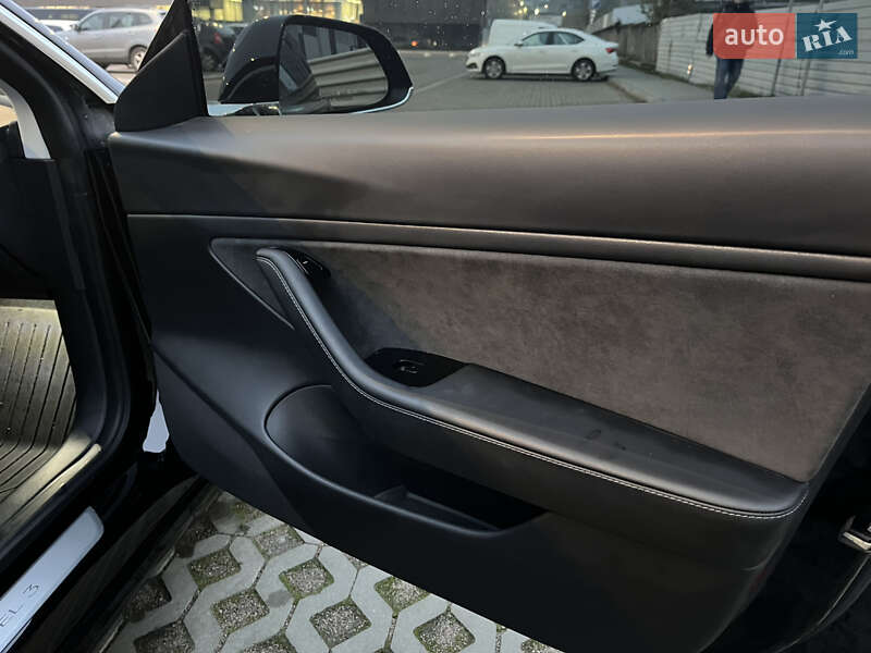 Седан Tesla Model 3 2019 в Киеве фото 86 Седан Tesla Model 3 2019 в Киеве