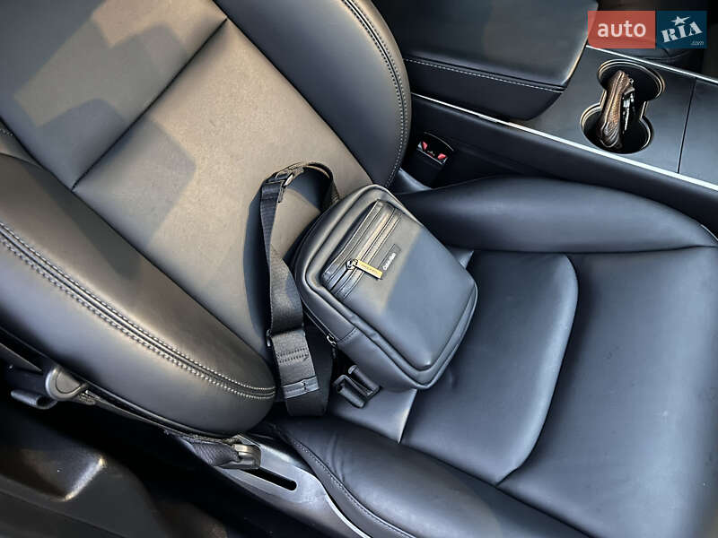Седан Tesla Model 3 2019 в Киеве фото 94 Седан Tesla Model 3 2019 в Киеве