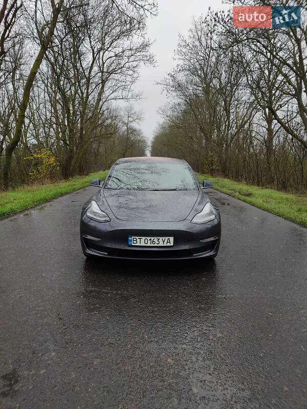 Седан Tesla Model 3 2018 в Одессе