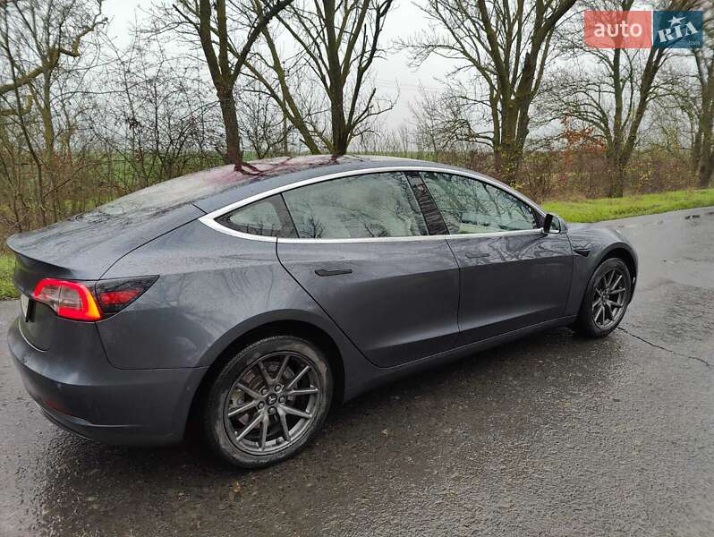 Седан Tesla Model 3 2018 в Одессе