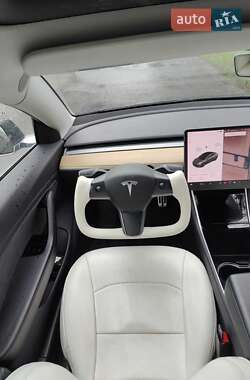 Седан Tesla Model 3 2018 в Одессе