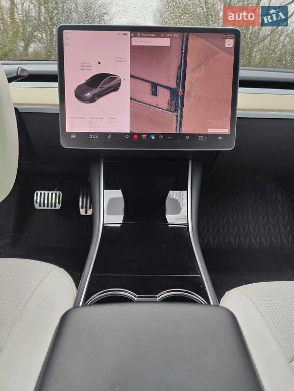 Седан Tesla Model 3 2018 в Одессе