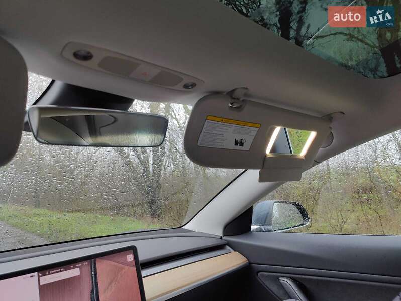 Седан Tesla Model 3 2018 в Одессе