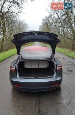 Седан Tesla Model 3 2018 в Одессе